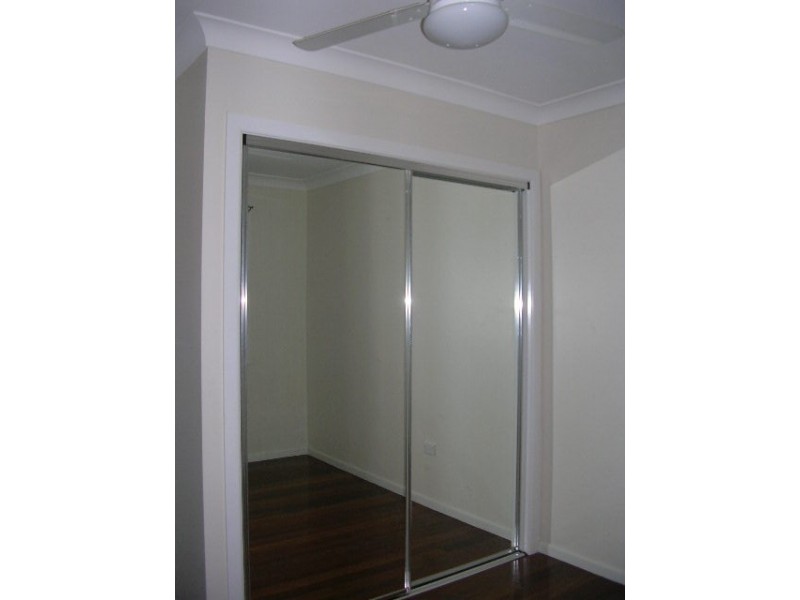 5 Mintern Street, Macgregor QLD 4109