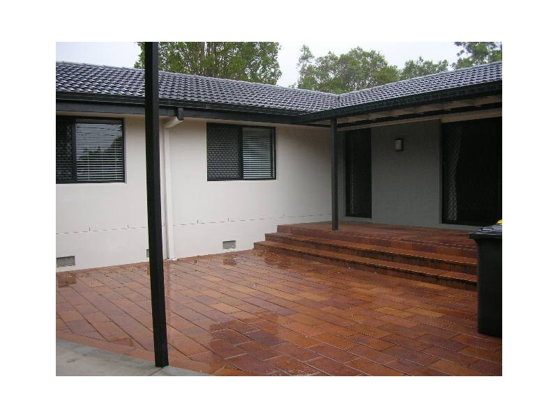 5 Mintern Street, Macgregor QLD 4109