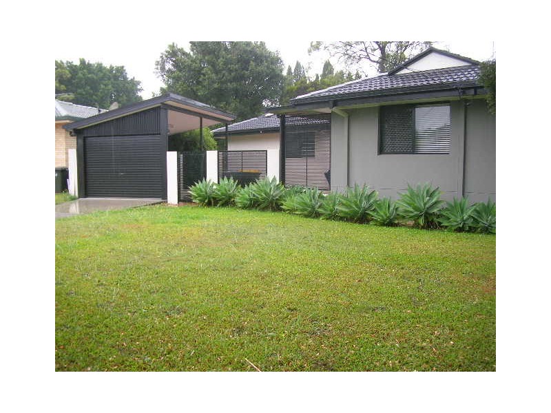 5 Mintern Street, Macgregor QLD 4109