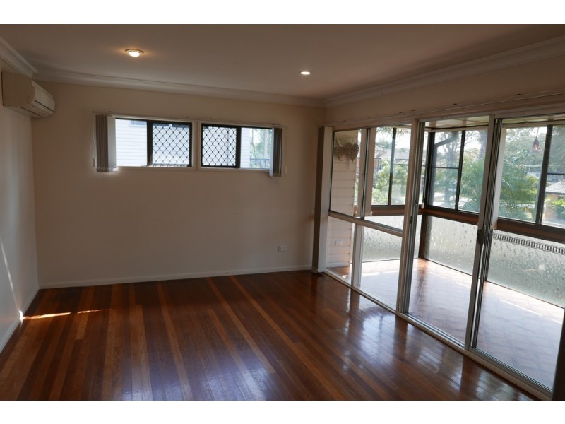 12 Grout Street, Macgregor QLD 4109