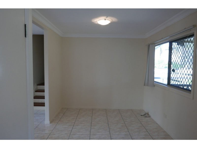 12 Grout Street, Macgregor QLD 4109