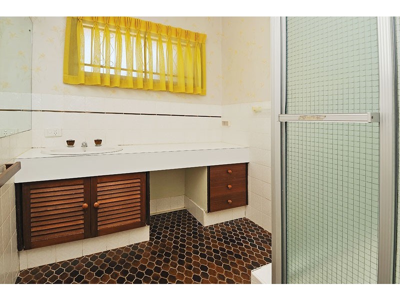 7 Endsleigh Street, Macgregor QLD 4109