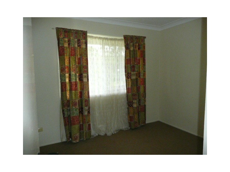 4 Curzon Street, Browns Plains QLD 4118