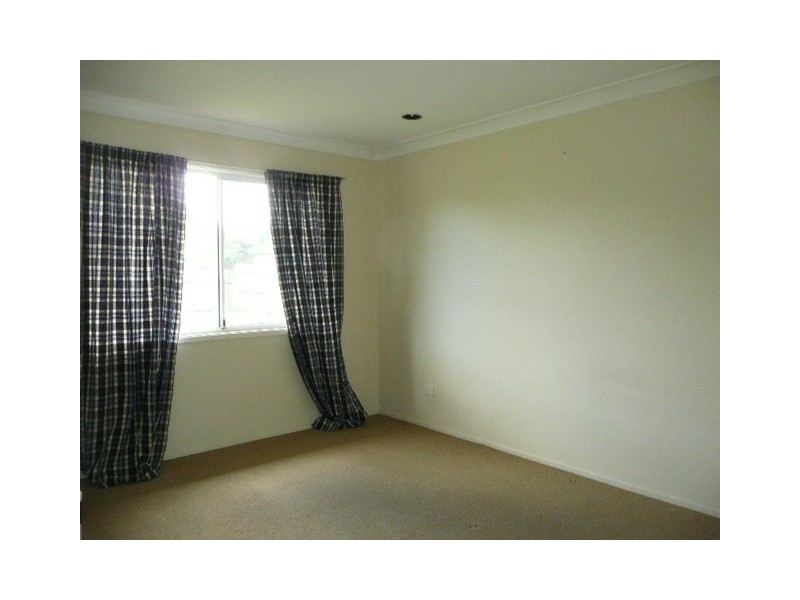 4 Curzon Street, Browns Plains QLD 4118