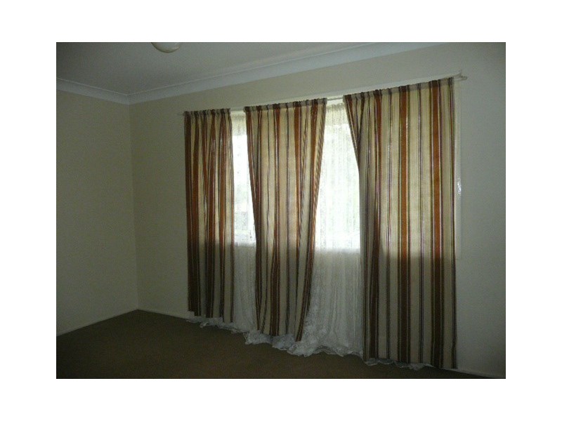 4 Curzon Street, Browns Plains QLD 4118