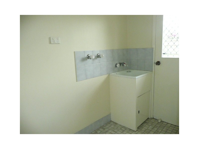 4 Curzon Street, Browns Plains QLD 4118