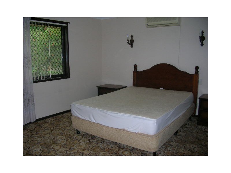 10 Angophora Street, Robertson QLD 4109