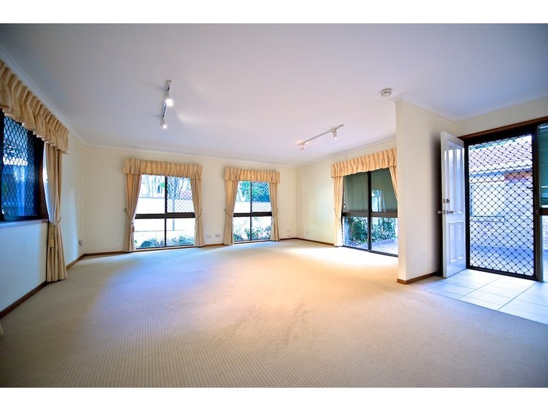 27 Lynelle Street, Sunnybank Hills QLD 4109