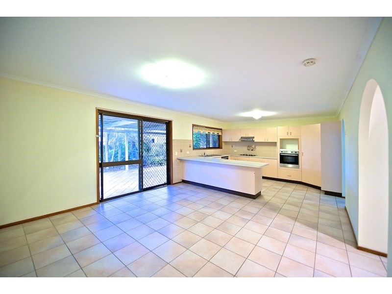 27 Lynelle Street, Sunnybank Hills QLD 4109