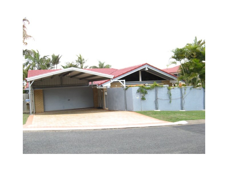 27 Warrington Street, Robertson QLD 4109