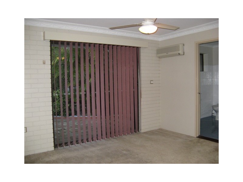 27 Warrington Street, Robertson QLD 4109