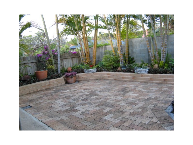 27 Warrington Street, Robertson QLD 4109