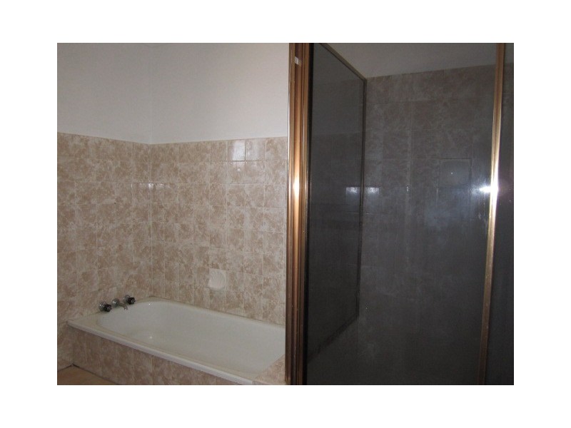 4 Marla Street, Robertson QLD 4109