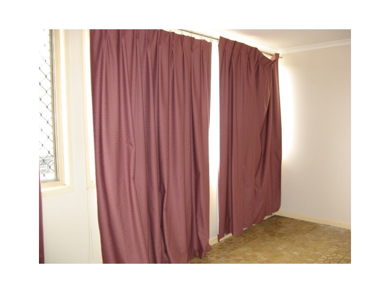 19 Warrington Street, Robertson QLD 4109