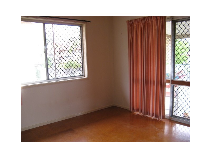 19 Warrington Street, Robertson QLD 4109