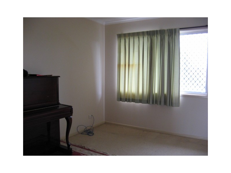 19 Warrington Street, Robertson QLD 4109