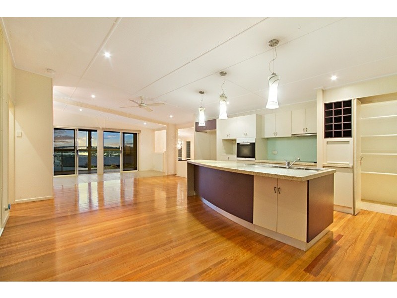 14 Vista Street, Balmoral QLD 4171