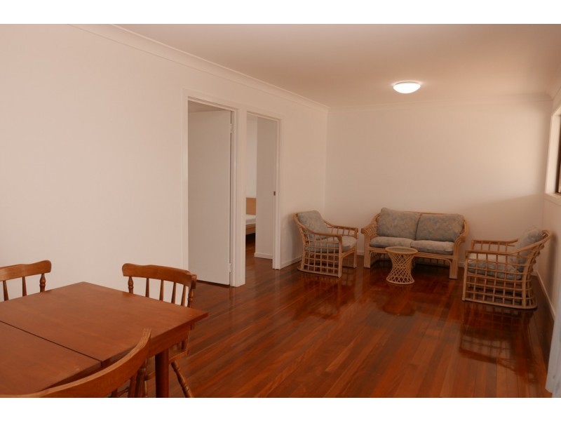 8 Cornell Street, Robertson QLD 4109
