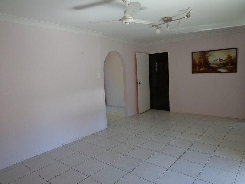 15 Ilya Street, Macgregor QLD 4109