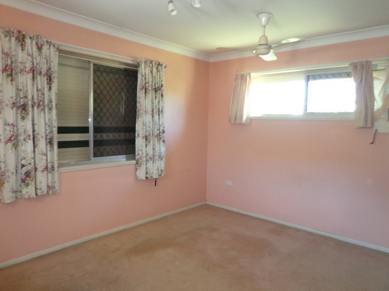 15 Ilya Street, Macgregor QLD 4109