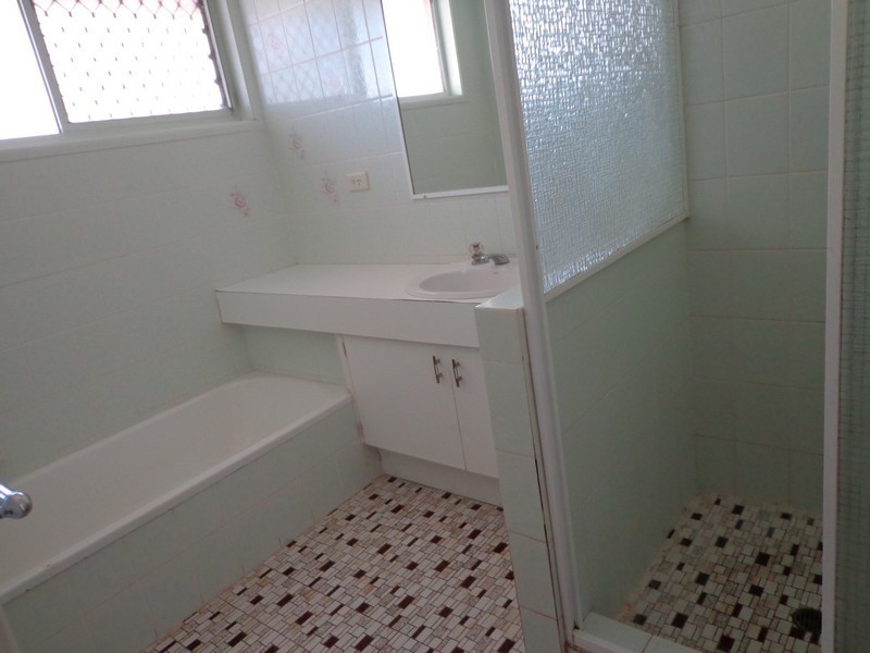 15 Ilya Street, Macgregor QLD 4109