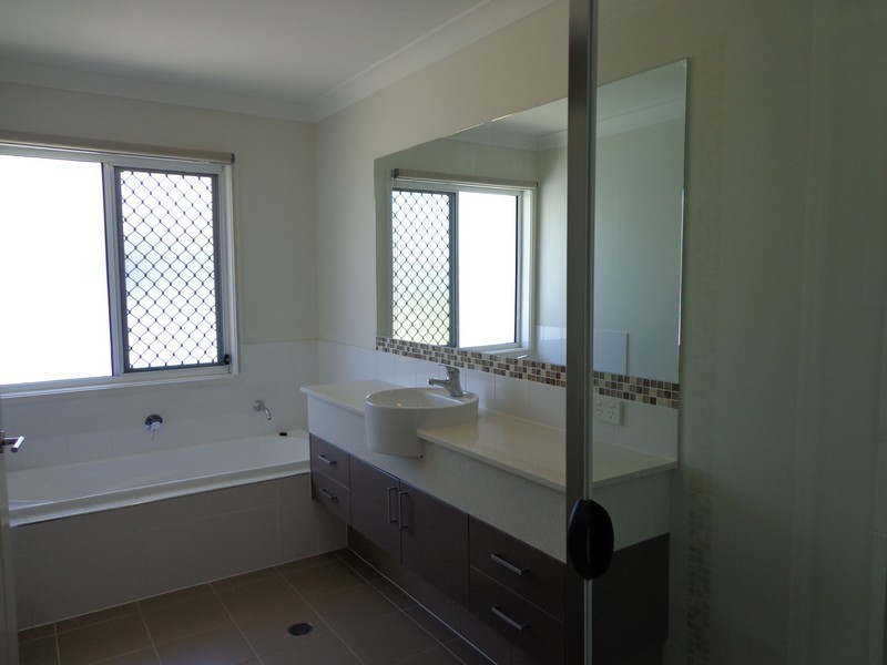 25 Collett Steet, Eight Mile Plains QLD 4113