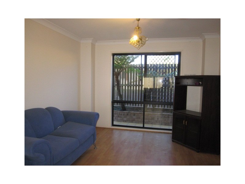6 Jade Close, Robertson QLD 4109