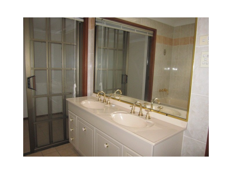 777 Musgrave Road, Robertson QLD 4109