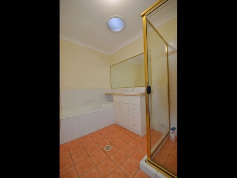 22 Magnolia Grove, Robertson QLD 4109
