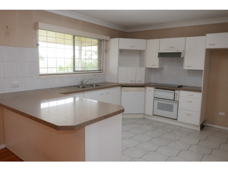 22 Endsleigh Street, Macgregor QLD 4109