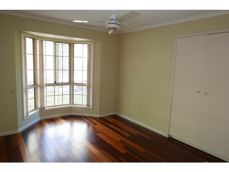 11 Robynne Place, Kuraby QLD 4112