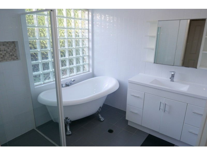 11 Robynne Place, Kuraby QLD 4112