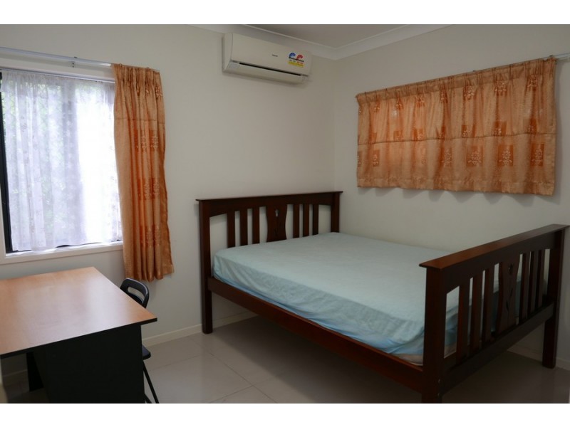 106 Mains Road, Sunnybank QLD 4109