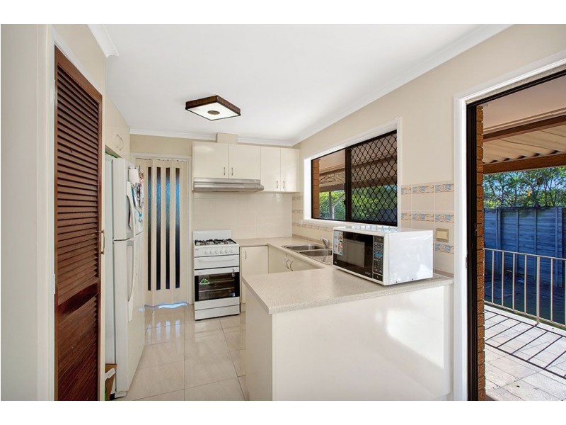 11 BENAUD STREET, Macgregor QLD 4109