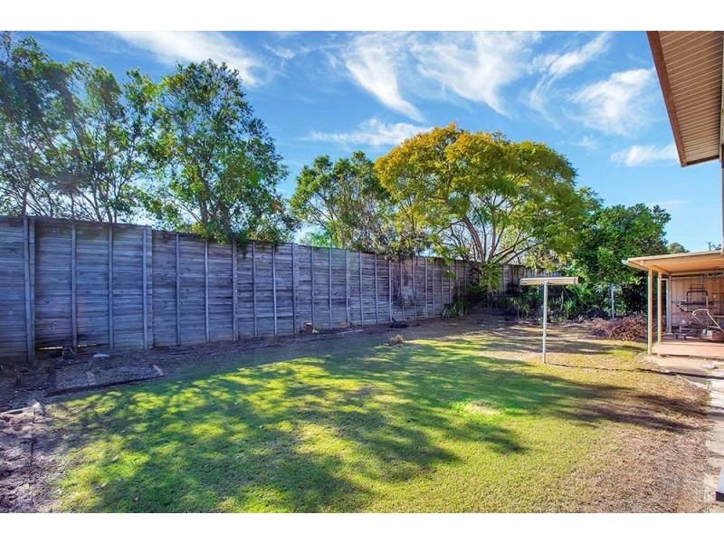 11 BENAUD STREET, Macgregor QLD 4109