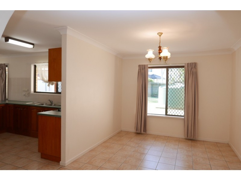 35 Carnaby Street, Macgregor QLD 4109