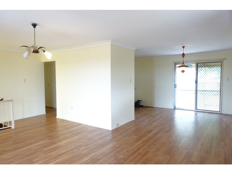 11 Kidd Street, Robertson QLD 4109