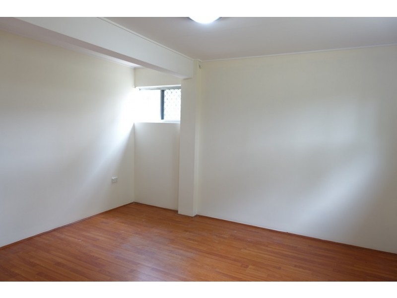 11 Kidd Street, Robertson QLD 4109
