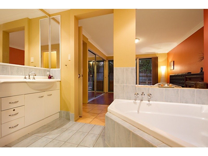 6 Eastwood Close, Sunnybank Hills QLD 4109