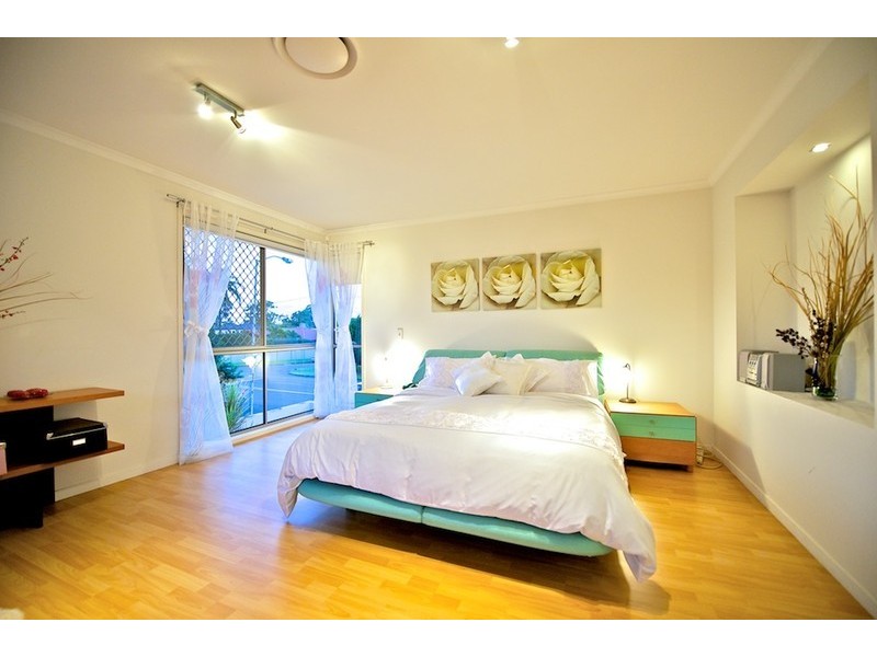 25 Cavallaro Street, Robertson QLD 4109