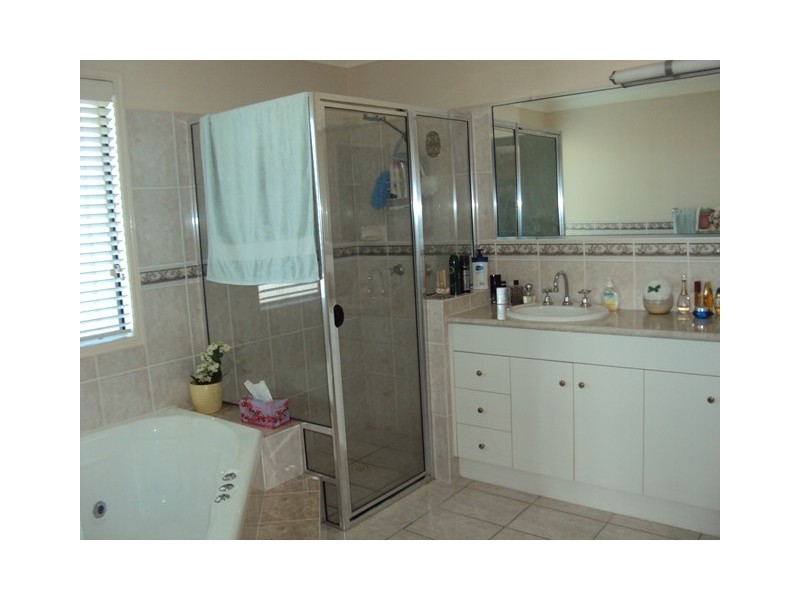 5 The Grove, Underwood QLD 4119