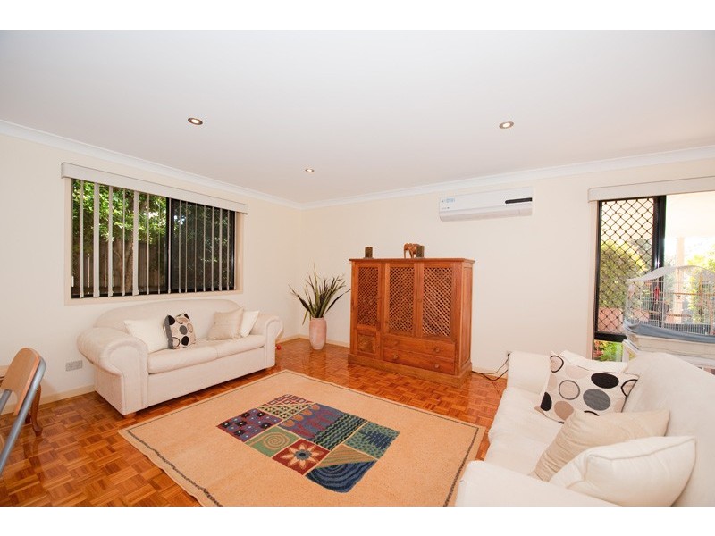 12 Calliandra Place, Calamvale QLD 4116