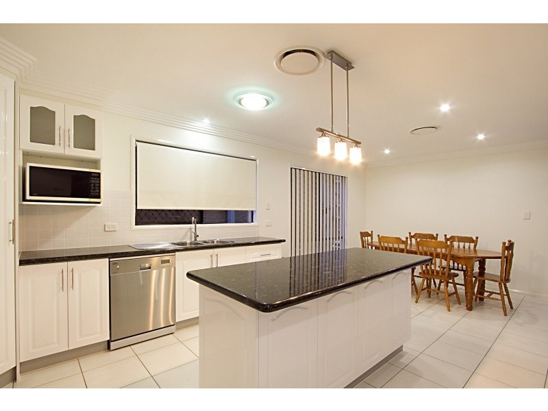 28 Harvey Place, Calamvale QLD 4116