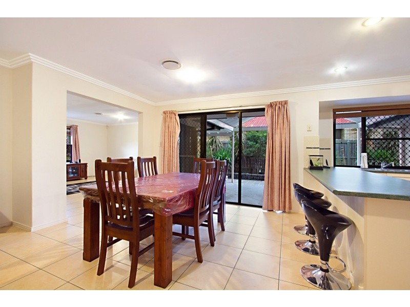 83 Wallum Drive, Parkinson QLD 4115