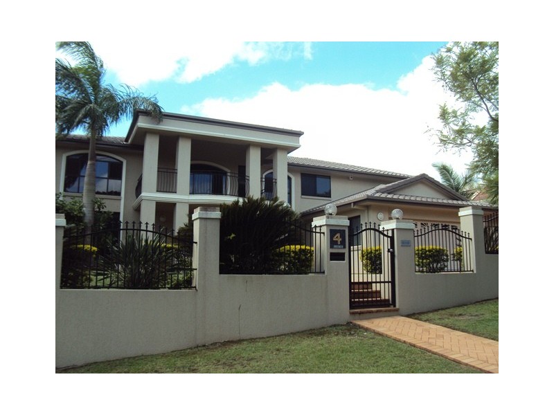 4 Reculver Street, Robertson QLD 4109