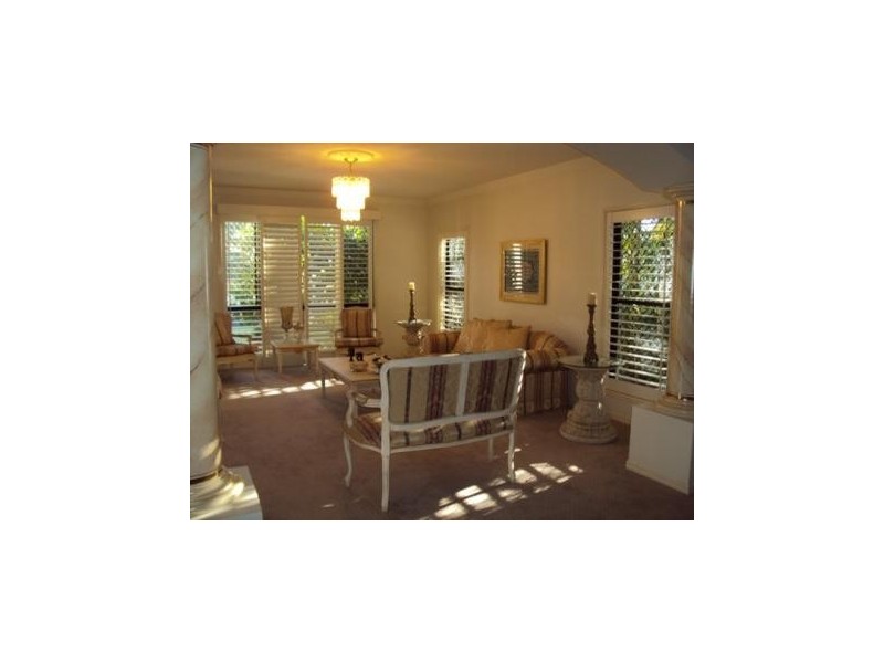 4 Reculver Street, Robertson QLD 4109