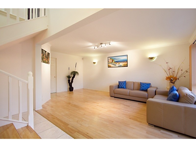 42 Carnation Crescent, Calamvale QLD 4116