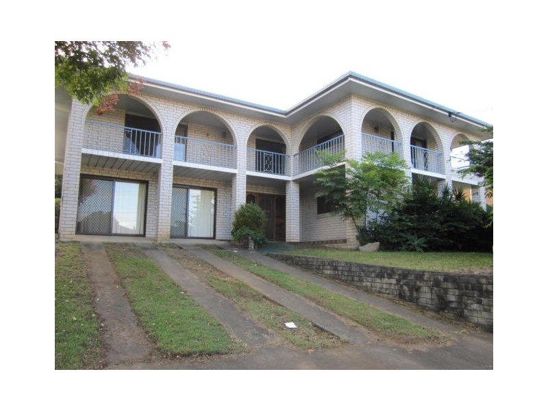 12 Avocado Street, Macgregor QLD 4109