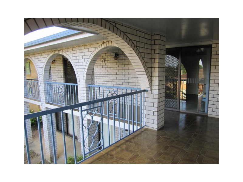 12 Avocado Street, Macgregor QLD 4109