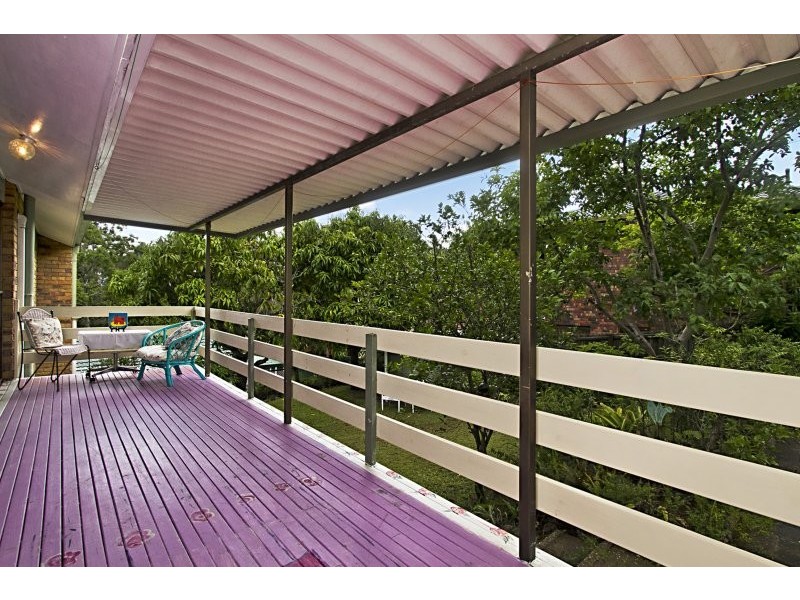 7 Winking Street, Chapel Hill QLD 4069